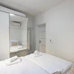 شقة Bayview By Pag Tours باغ