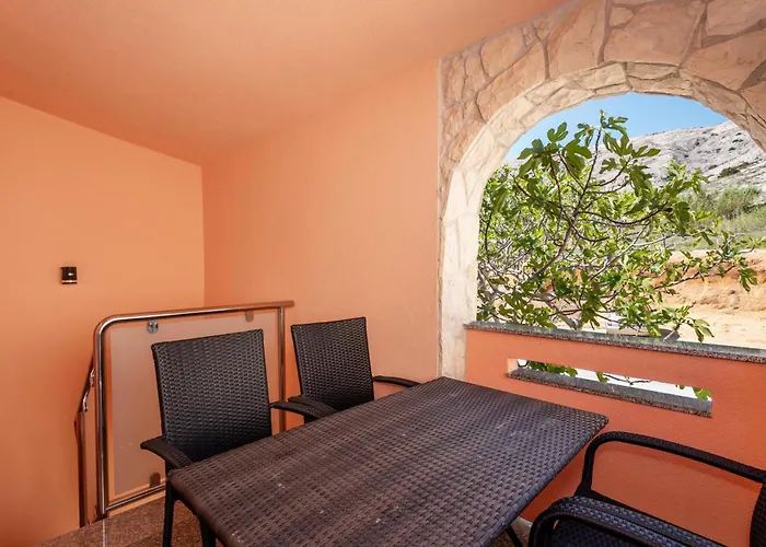 Bayview By Pag Tours شقة باغ