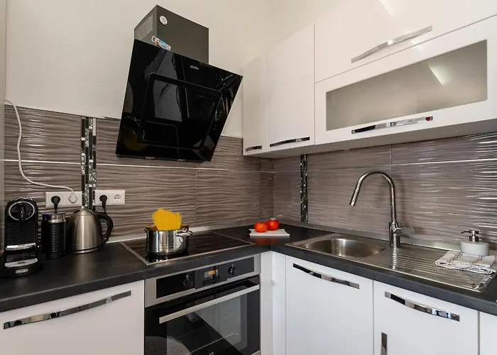 Апартаменты Bayview By Pag Tours Паг