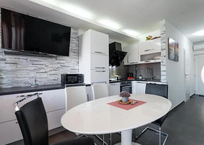 Bayview By Pag Tours