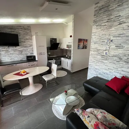 Bayview Pag Apartment
