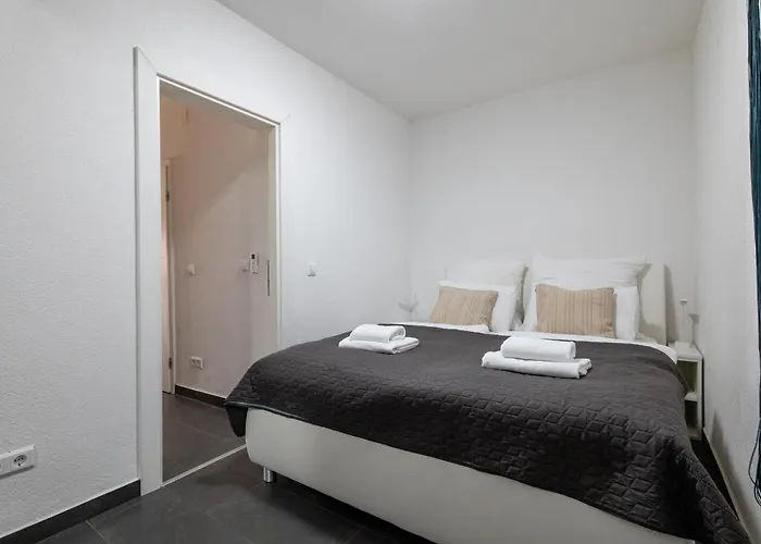 Bayview By Pag Tours * パグ