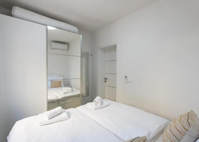 アパート Bayview By Pag Tours パグ