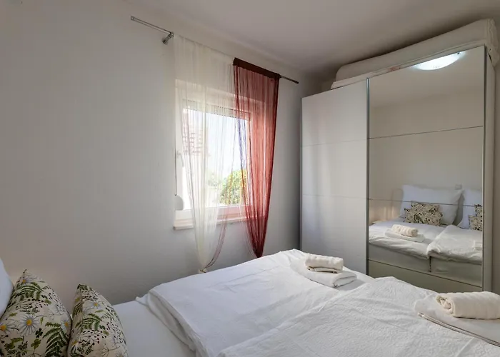 Bayview By Pag Tours *