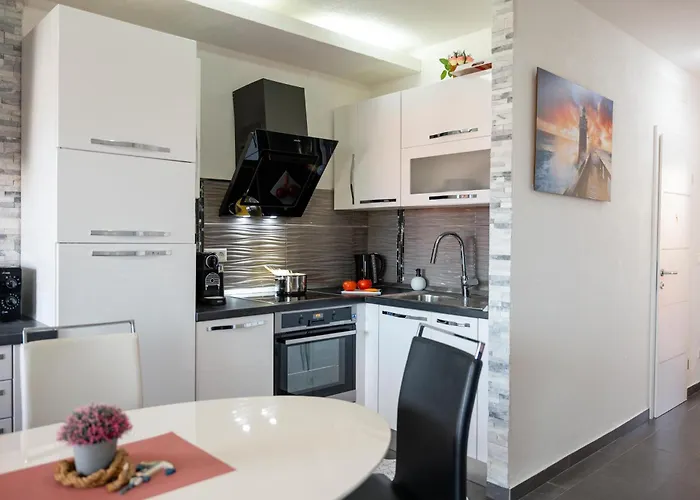 Bayview By Pag Tours パグ