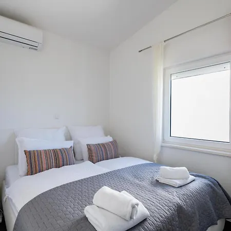 Bayview By Pag Tours *