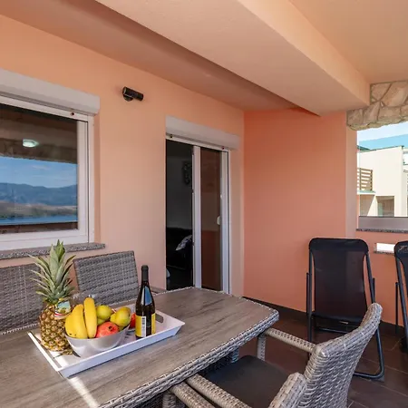 Bayview By Pag Tours *