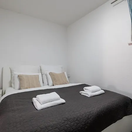 Bayview By Pag Tours Pag Town