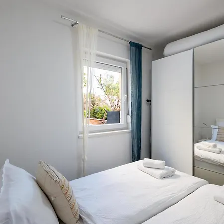 Apartment Bayview By Pag Tours *