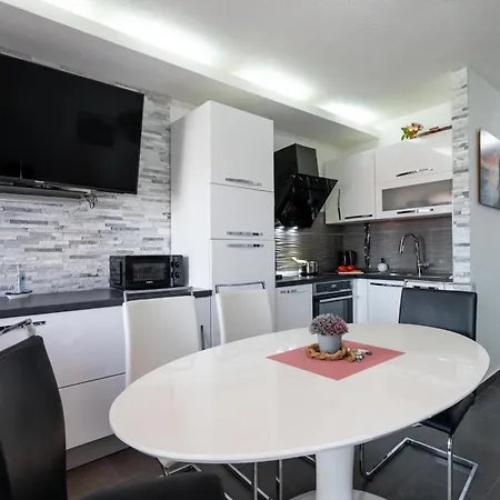 Bayview By Pag Tours