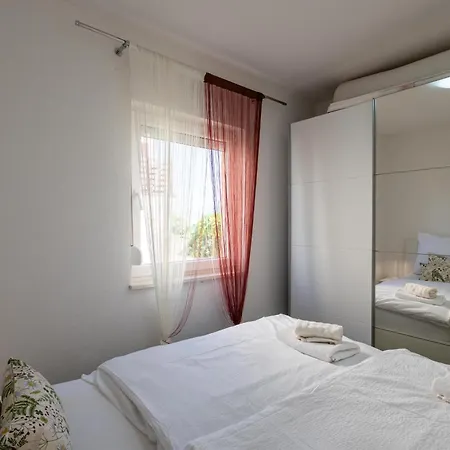 Bayview By Pag Tours *